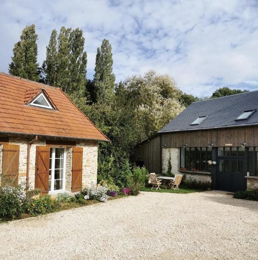 Domaine des Pousses, Chambres d'hôtes au coeur d'un village de campagne Droue-sur-Drouette Exterior foto